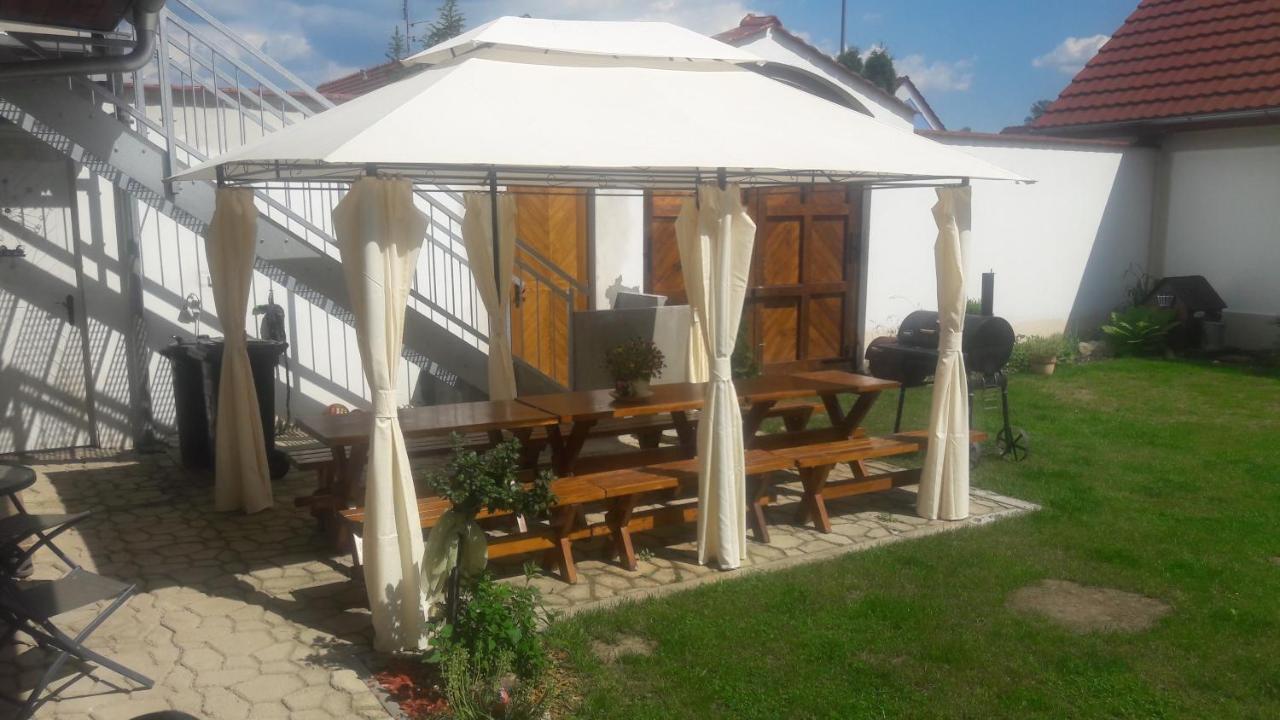 Ubytovani Otin Jindřichŭv Hradec Ngoại thất bức ảnh